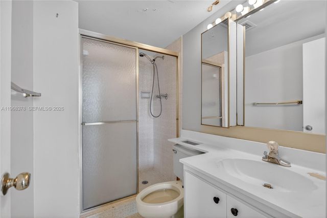 2801 NE 183rd St 1612W, Aventura, FL 33160