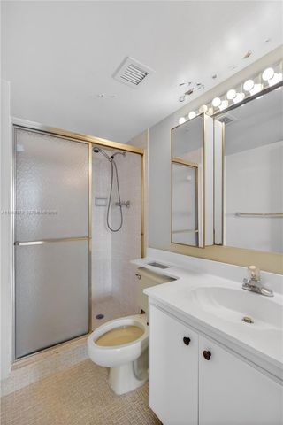 2801 NE 183rd St 1612W, Aventura, FL 33160