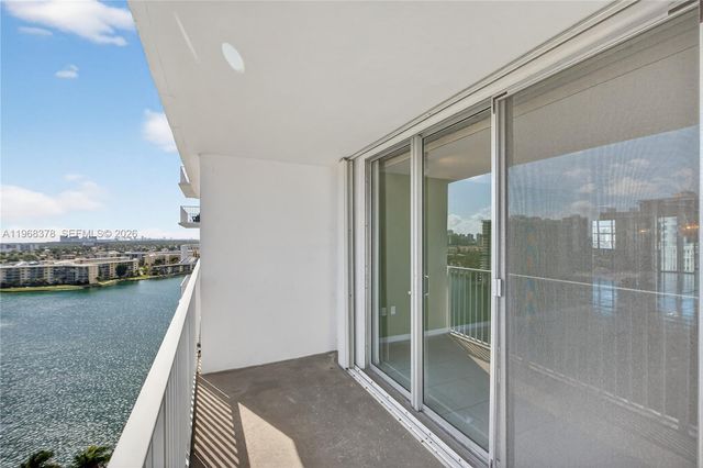 2801 NE 183rd St 1612W, Aventura, FL 33160