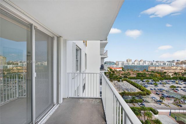 2801 NE 183rd St 1612W, Aventura, FL 33160