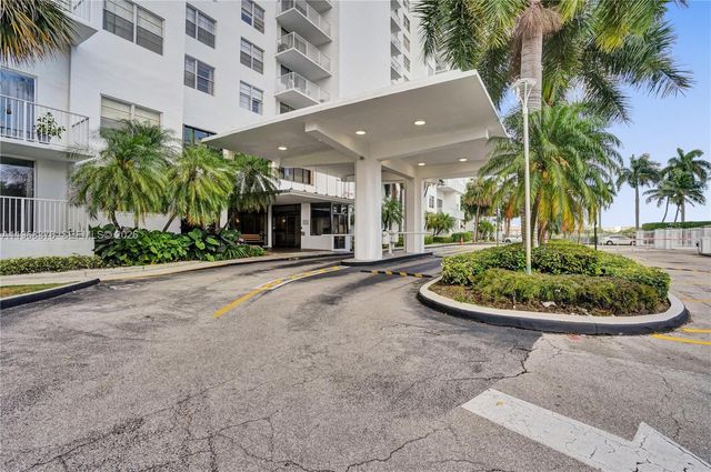 2801 NE 183rd St 1612W, Aventura, FL 33160