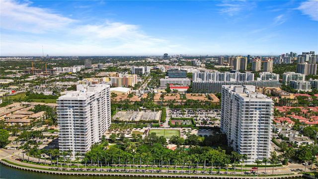 2801 NE 183rd St 1612W, Aventura, FL 33160