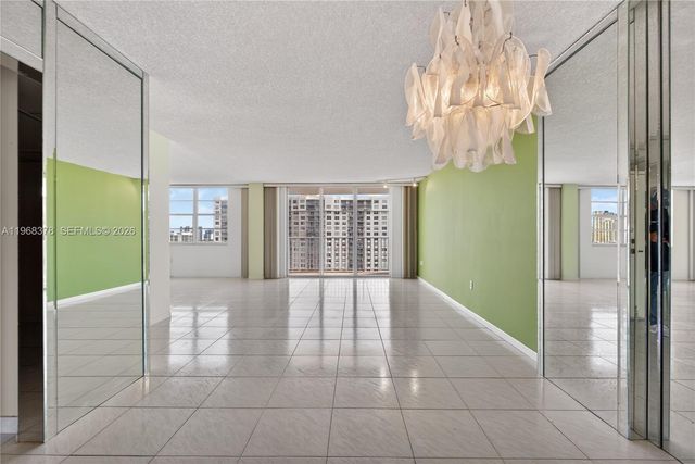 2801 NE 183rd St 1612W, Aventura, FL 33160