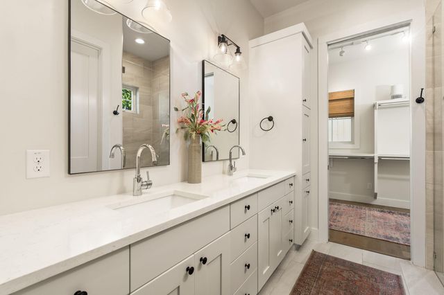 19517 Flying J BLVD 2, Spicewood, TX 78669