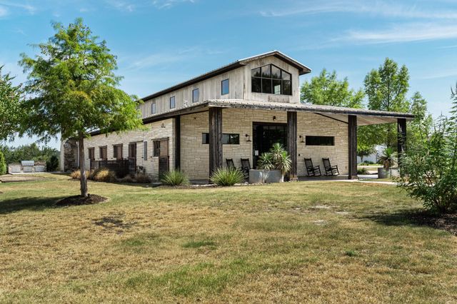 19517 Flying J BLVD 2, Spicewood, TX 78669