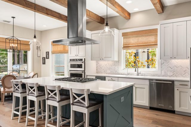 19517 Flying J BLVD 2, Spicewood, TX 78669