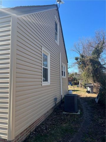 1135 Jasmine ST, Hampton, VA 23663