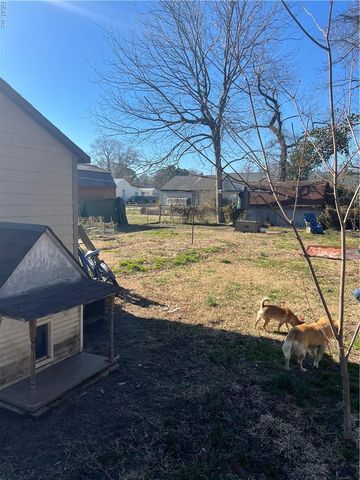 1135 Jasmine ST, Hampton, VA 23663