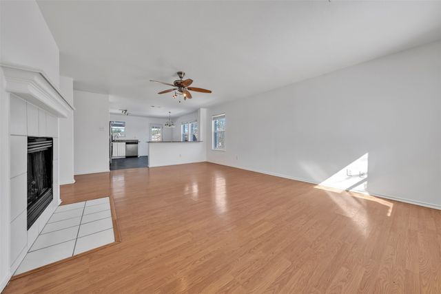 1307 Hayes Street, Cedar Hill, TX 75104