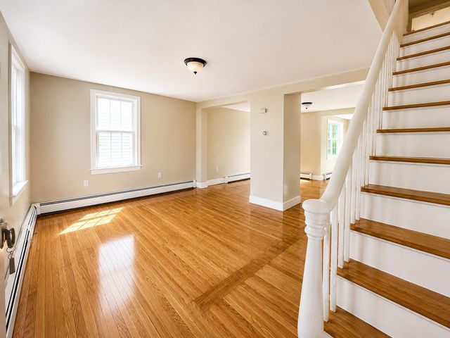 11 Harrison St 11, Lowell, MA 01852