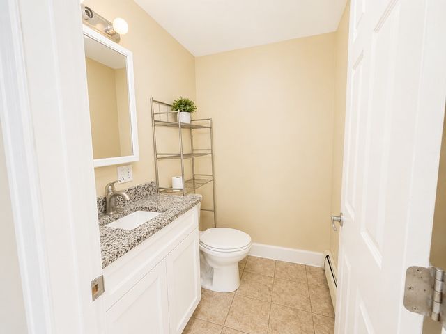 11 Harrison St 11, Lowell, MA 01852
