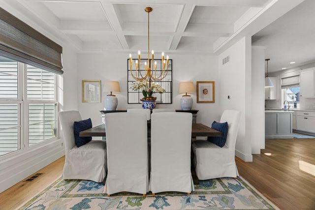 1306 Ravenwood Drive, Mahomet, IL 61853