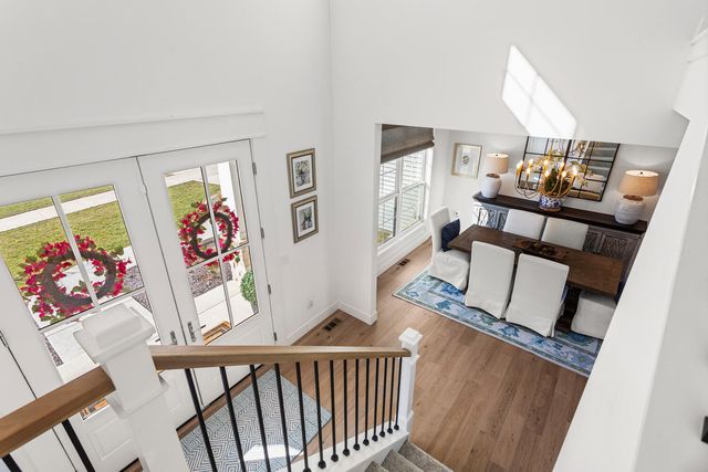 1306 Ravenwood Drive, Mahomet, IL 61853