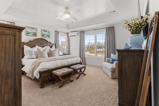 1306 Ravenwood Drive, Mahomet, IL 61853