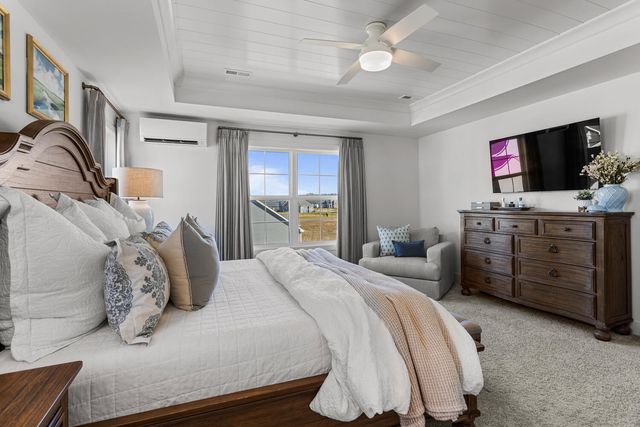 1306 Ravenwood Drive, Mahomet, IL 61853