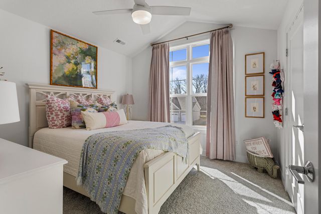 1306 Ravenwood Drive, Mahomet, IL 61853