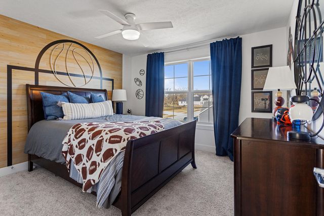 1306 Ravenwood Drive, Mahomet, IL 61853