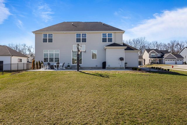 1306 Ravenwood Drive, Mahomet, IL 61853