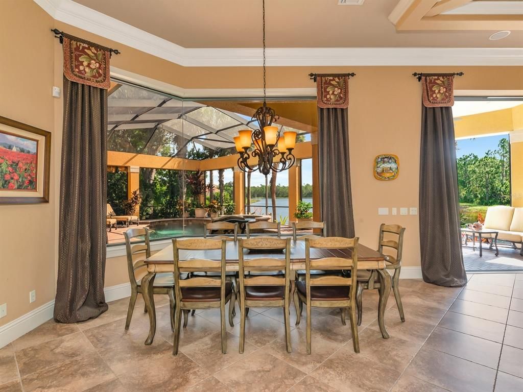 Image 16 of property listing at 8305 FARINGTON COURT, Bradenton, FL 34202
