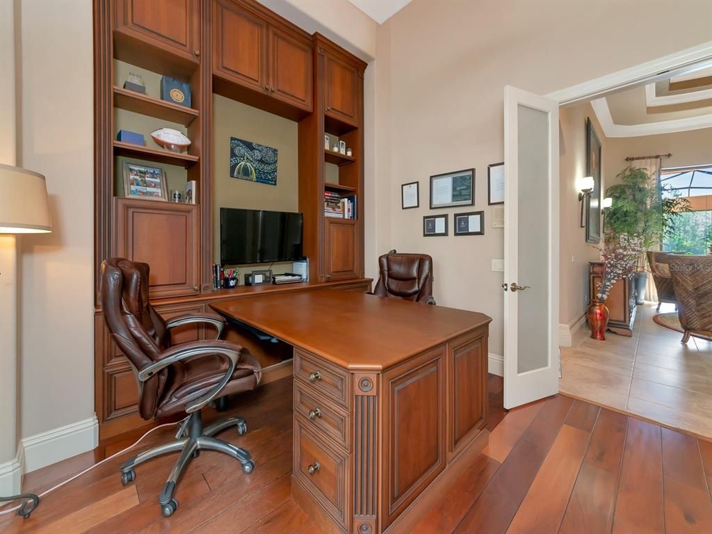 Image 28 of property listing at 8305 FARINGTON COURT, Bradenton, FL 34202