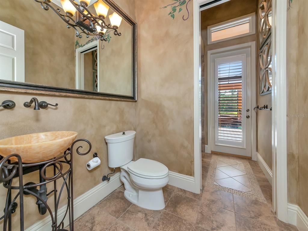 Image 29 of property listing at 8305 FARINGTON COURT, Bradenton, FL 34202