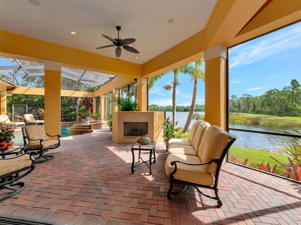 Image 54 of property listing at 8305 FARINGTON COURT, Bradenton, FL 34202