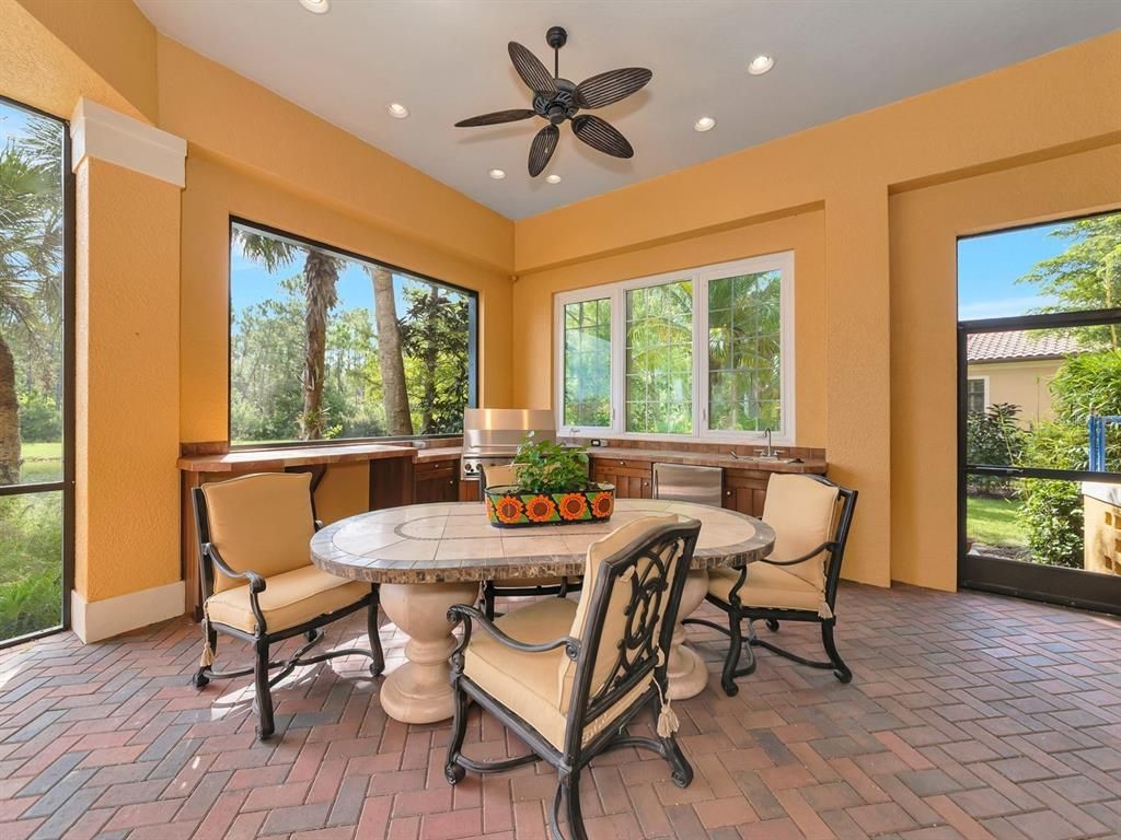 Image 55 of property listing at 8305 FARINGTON COURT, Bradenton, FL 34202