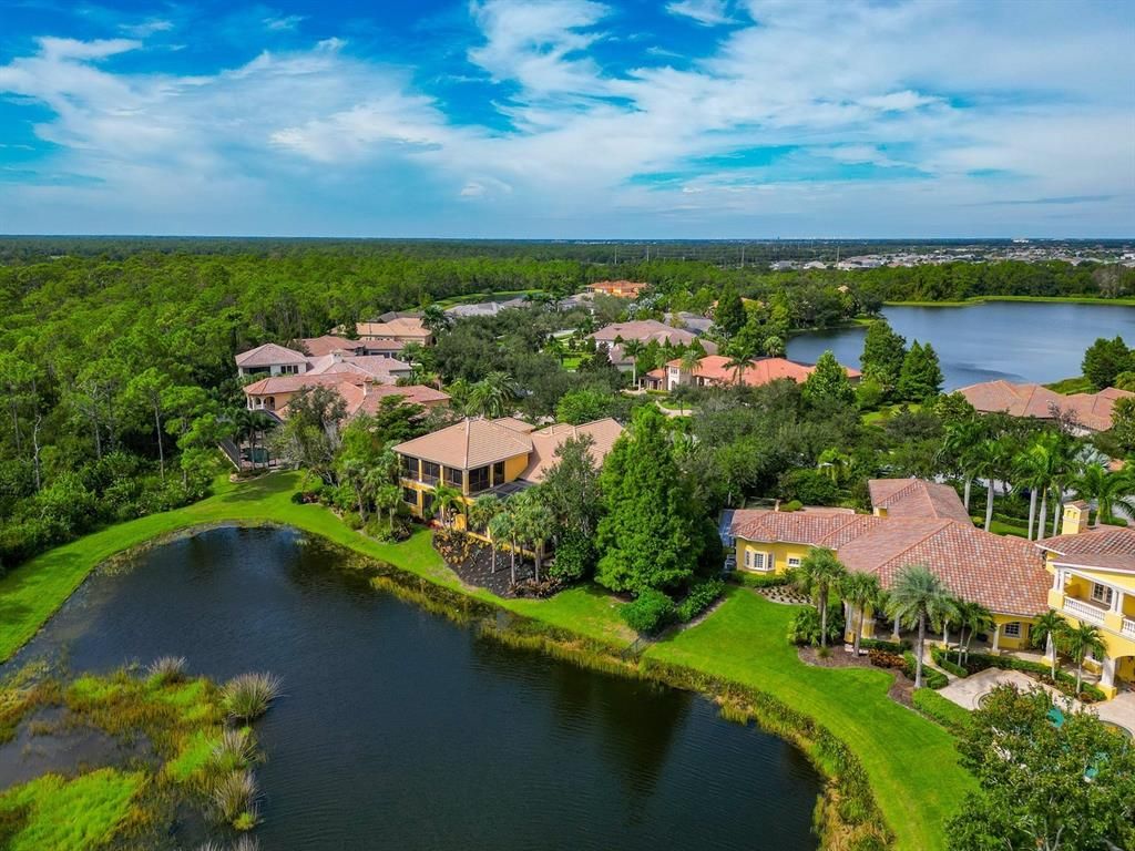 Image 65 of property listing at 8305 FARINGTON COURT, Bradenton, FL 34202