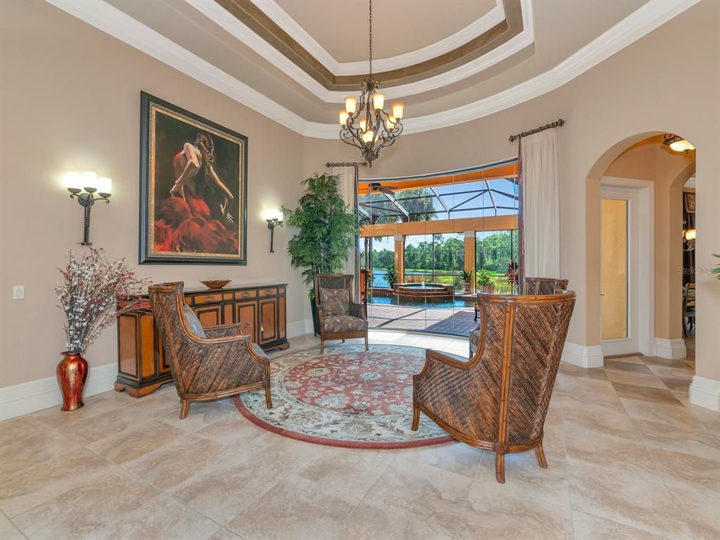Image 8 of property listing at 8305 FARINGTON COURT, Bradenton, FL 34202
