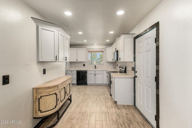 6158 E BUTTE Street, Mesa, AZ 85205