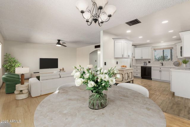 6158 E BUTTE Street, Mesa, AZ 85205