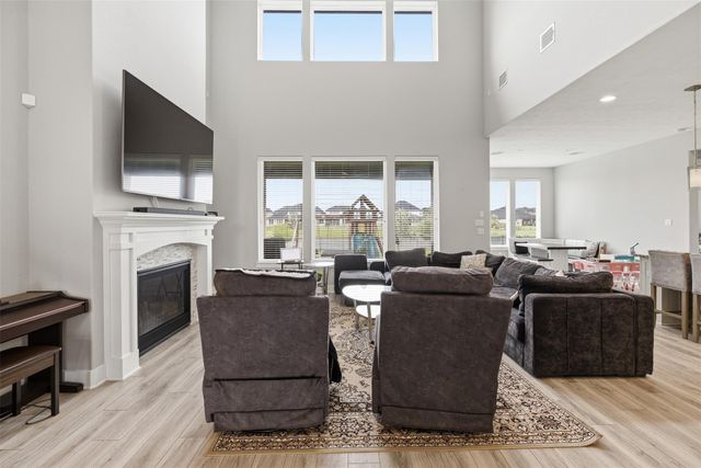 417 Ripple Edge Court, Katy, TX 77493
