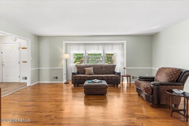 28 Bunker Hill Drive, Manalapan, NJ 07726
