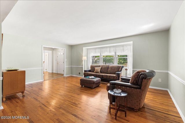 28 Bunker Hill Drive, Manalapan, NJ 07726