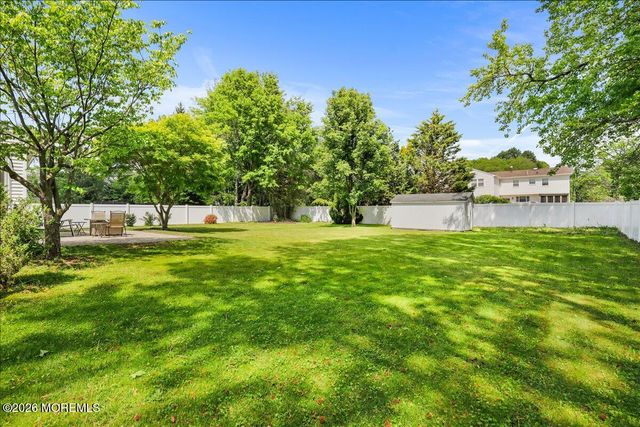 28 Bunker Hill Drive, Manalapan, NJ 07726