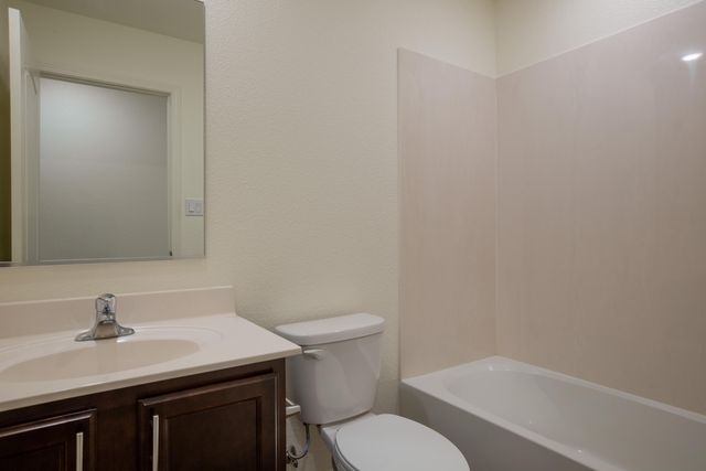 456 Chafey Drive SW, Los Lunas, NM 87031