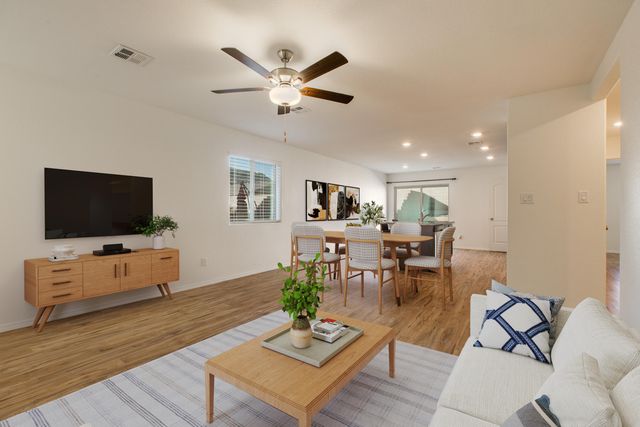 456 Chafey Drive SW, Los Lunas, NM 87031