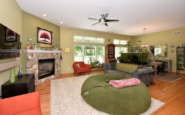 3326 Emmertsen ROAD, Racine, WI 53406