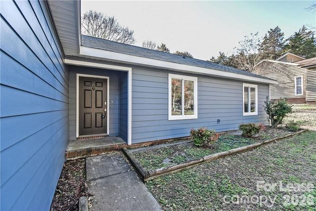 10216 Camelback Circle, Charlotte, NC 28226
