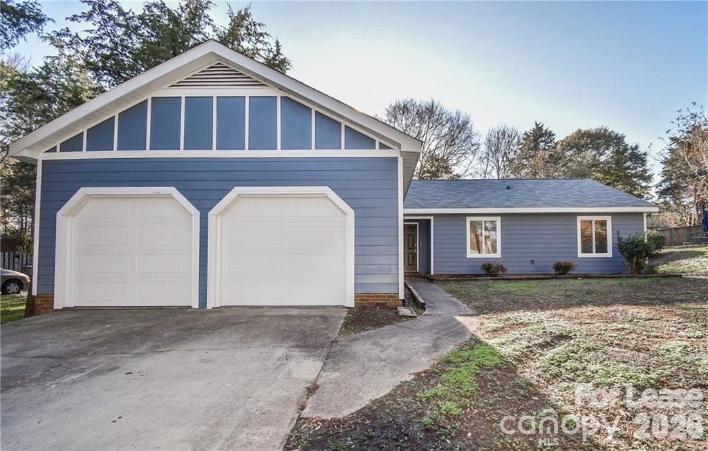 10216 Camelback Circle, Charlotte, NC 28226