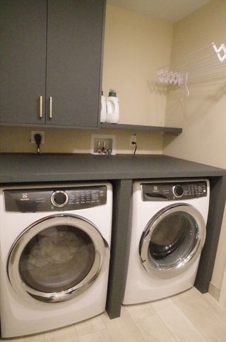 213 Nahanton St 213, Newton, MA 02459