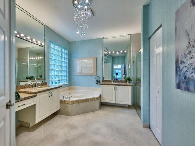 13452 Cordoba Lake Way, Delray Beach, FL 33446