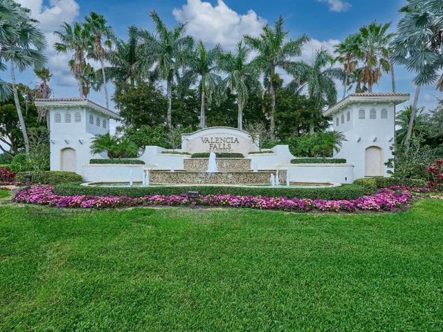 13452 Cordoba Lake Way, Delray Beach, FL 33446