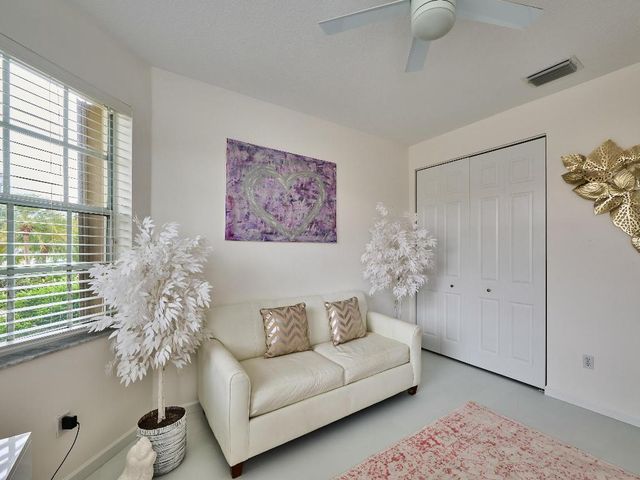 13452 Cordoba Lake Way, Delray Beach, FL 33446