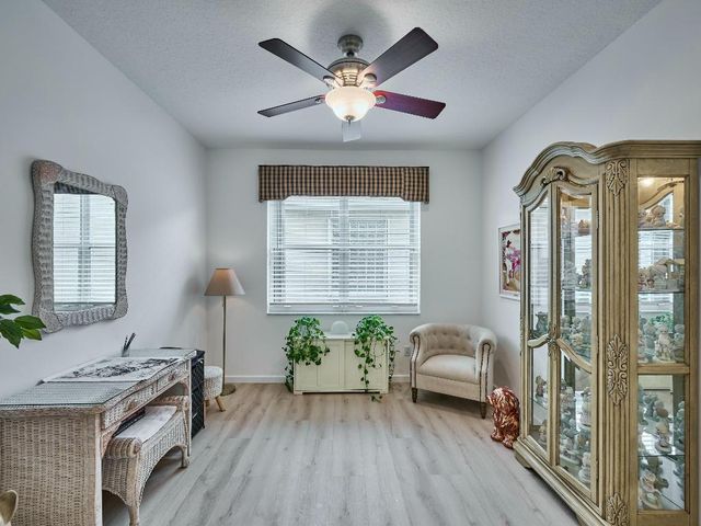 13452 Cordoba Lake Way, Delray Beach, FL 33446