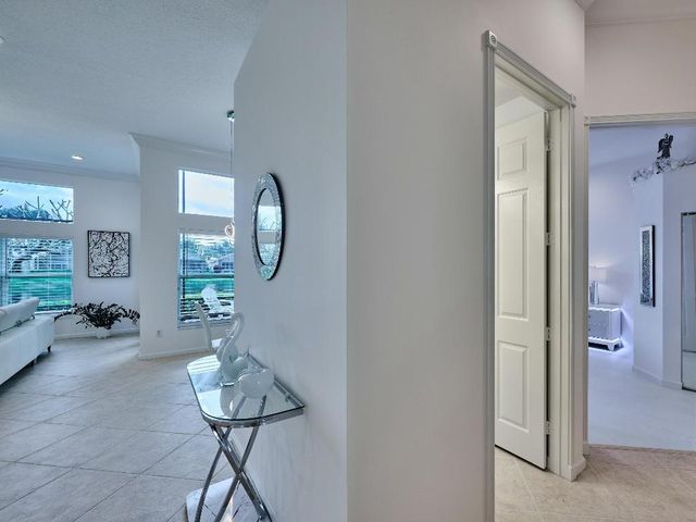 13452 Cordoba Lake Way, Delray Beach, FL 33446