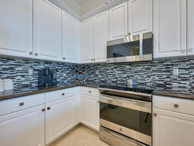 13452 Cordoba Lake Way, Delray Beach, FL 33446