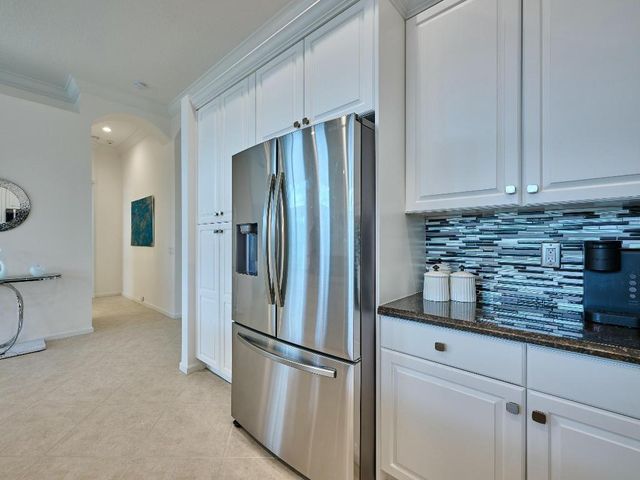 13452 Cordoba Lake Way, Delray Beach, FL 33446