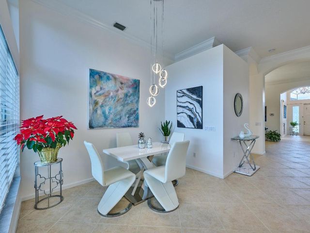 13452 Cordoba Lake Way, Delray Beach, FL 33446