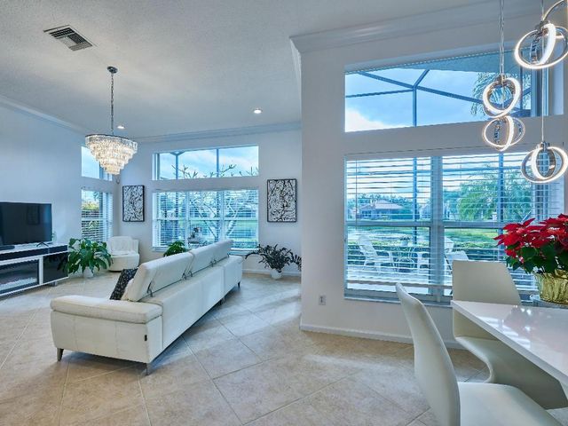 13452 Cordoba Lake Way, Delray Beach, FL 33446